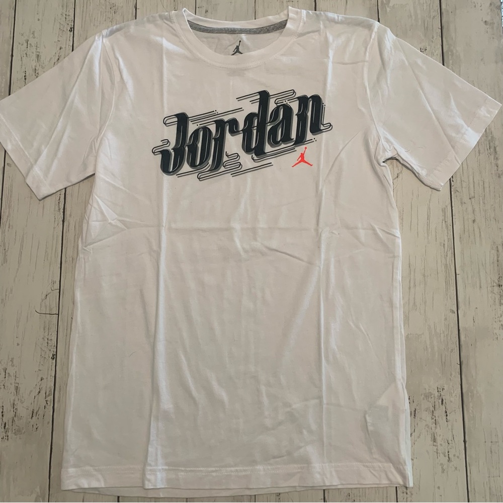 Jordan T-shirt SZ X-Large (13-15 yrs)